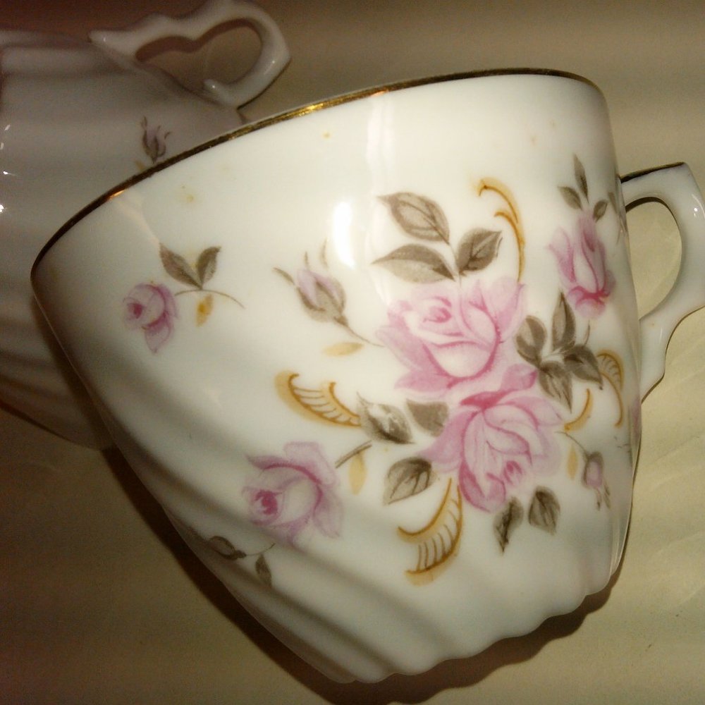 LEFTON CHINA TEA CUPS  SET OF 2  VINTAGE